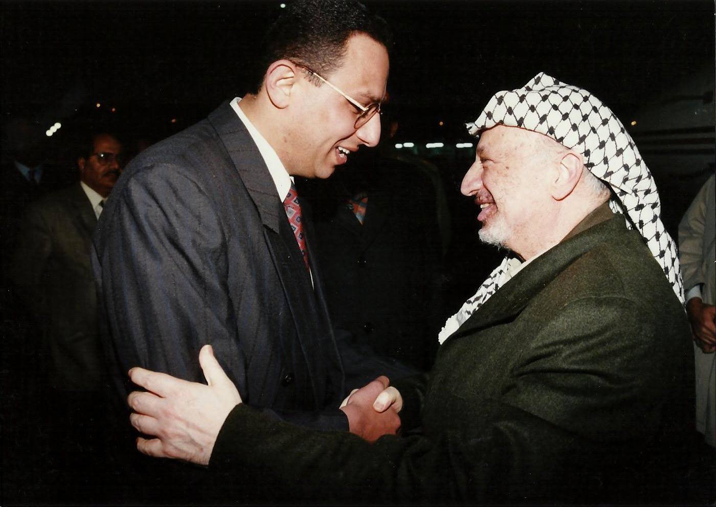 As a representative of the President of the Republic in the arrival of former Arab leader of Palestinian Yasser Arafat -1998